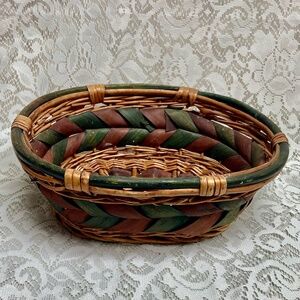 Vintage, Bread Basket 12in x 7.5in x 4in
